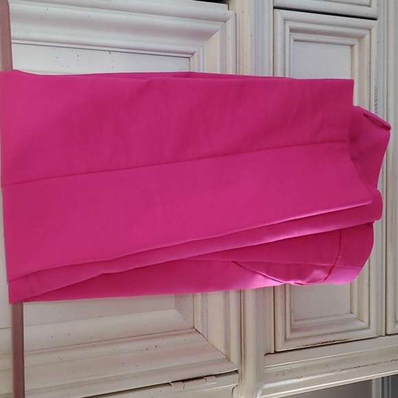 Loft capris - Picture 2 of 3